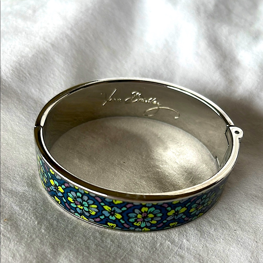 Vera Bradley Clamper Hinge Bracelet 22$